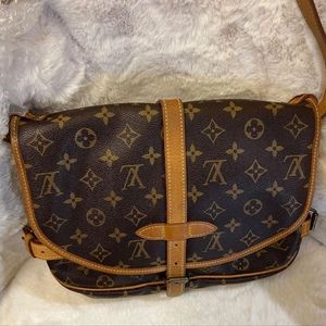 Authentic Louis Vuitton Saumur 30.